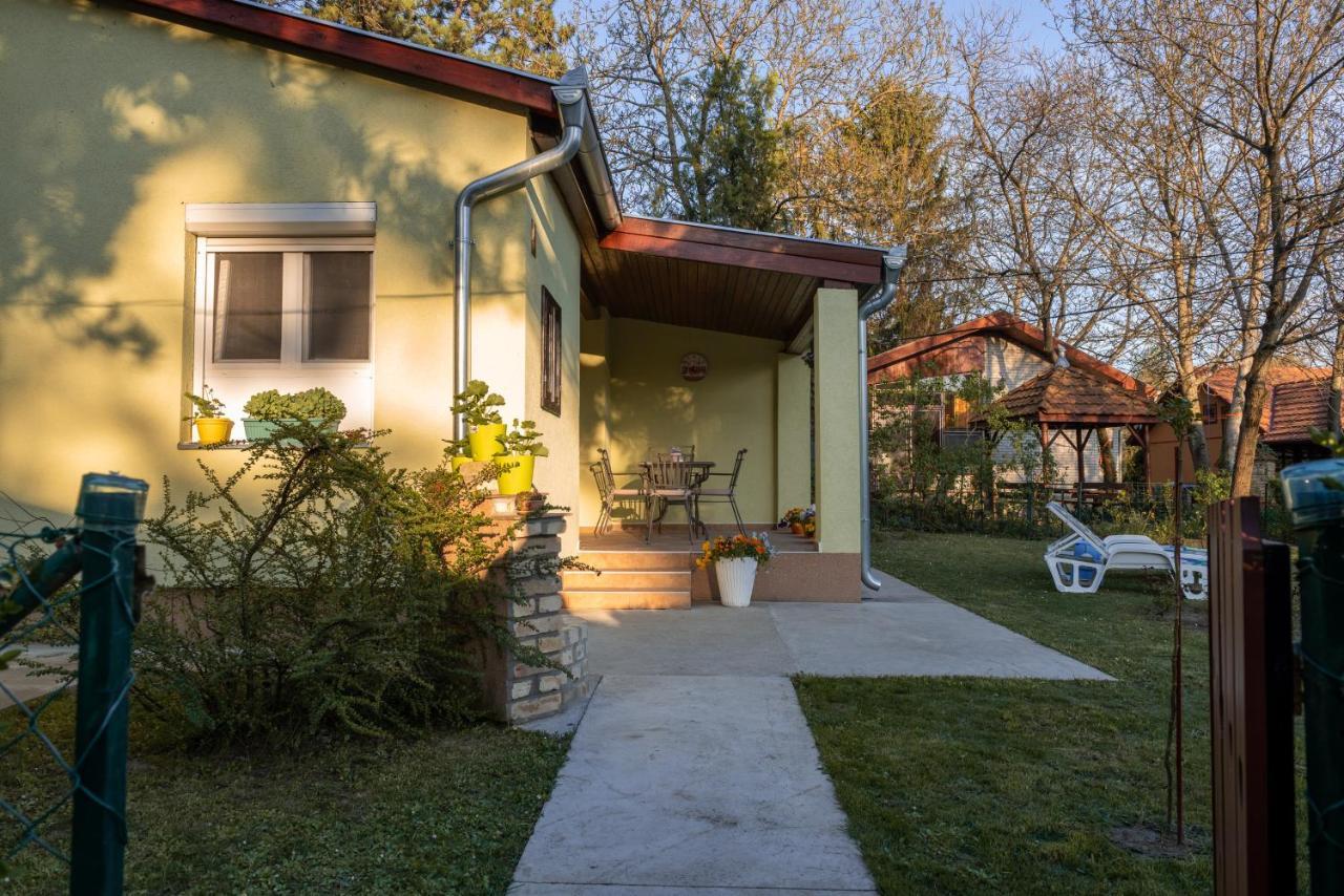 Vikendica Julka Palic Apartment ภายนอก รูปภาพ